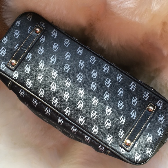 “ DOONEY & BOURKE “ HOBO STYLE BLACK PURSE - Picture 11 of 13